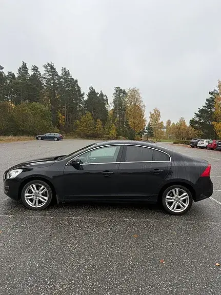 Volvo S60 2012 photo 3