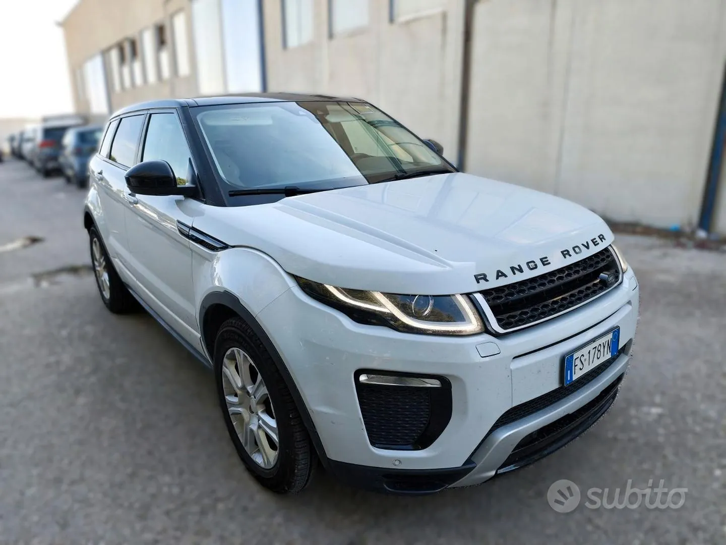 Land Rover Range Rover Evoque 2018 photo 4