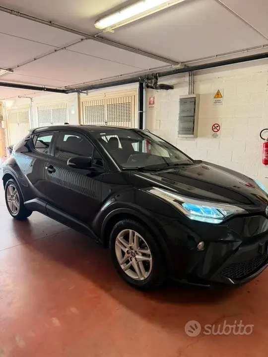 Toyota C-Hr 2023 photo 3