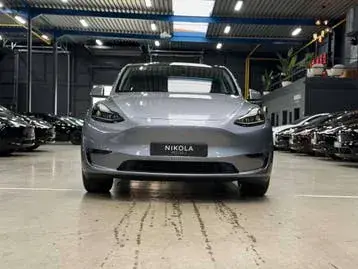 Tesla Model Y 2023 photo 2