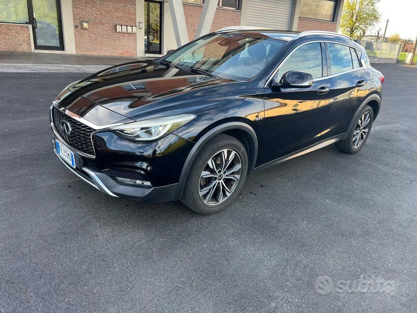 Infiniti Q30 2016 photo 2