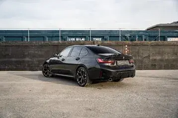 BMW 318I 2024 photo 3