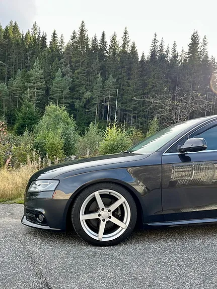 Audi A4 2010 photo 4