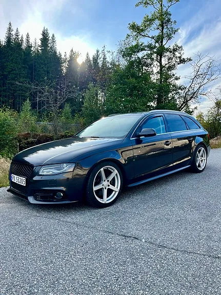 Audi A4 2010 photo 3