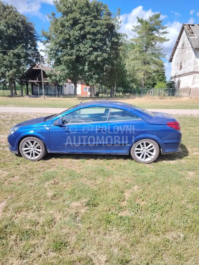 Opel Astra H 2011 photo 4