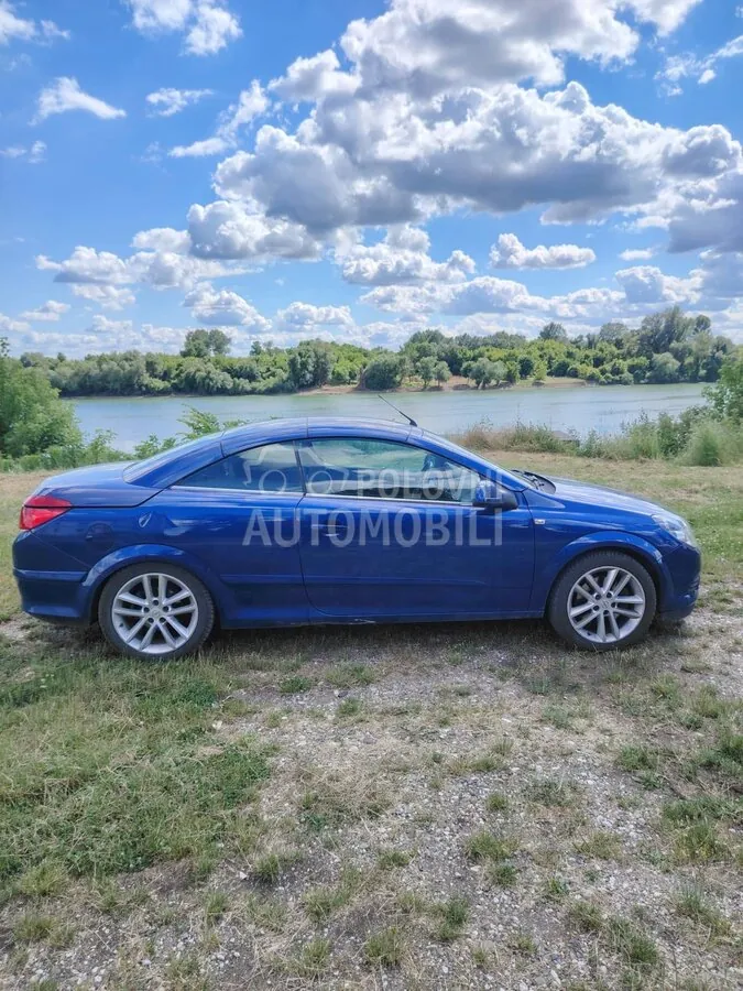 Opel Astra H 2011 photo 5