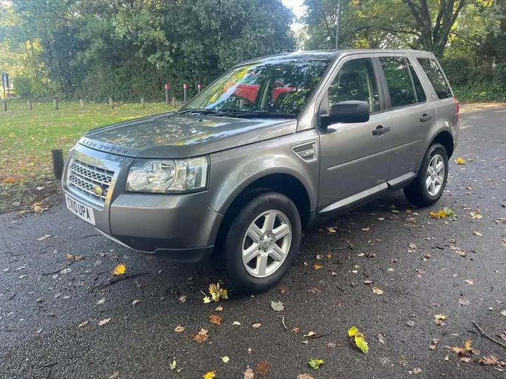 Land Rover Freelander 2 2010 photo 2