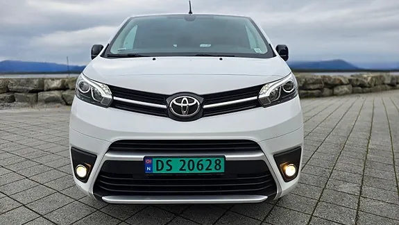 Toyota Proace 2023 photo 2