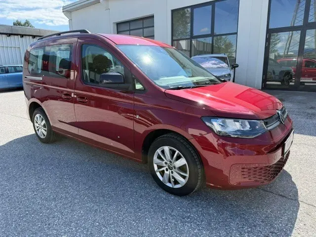 Volkswagen Caddy Life 2021 photo 2