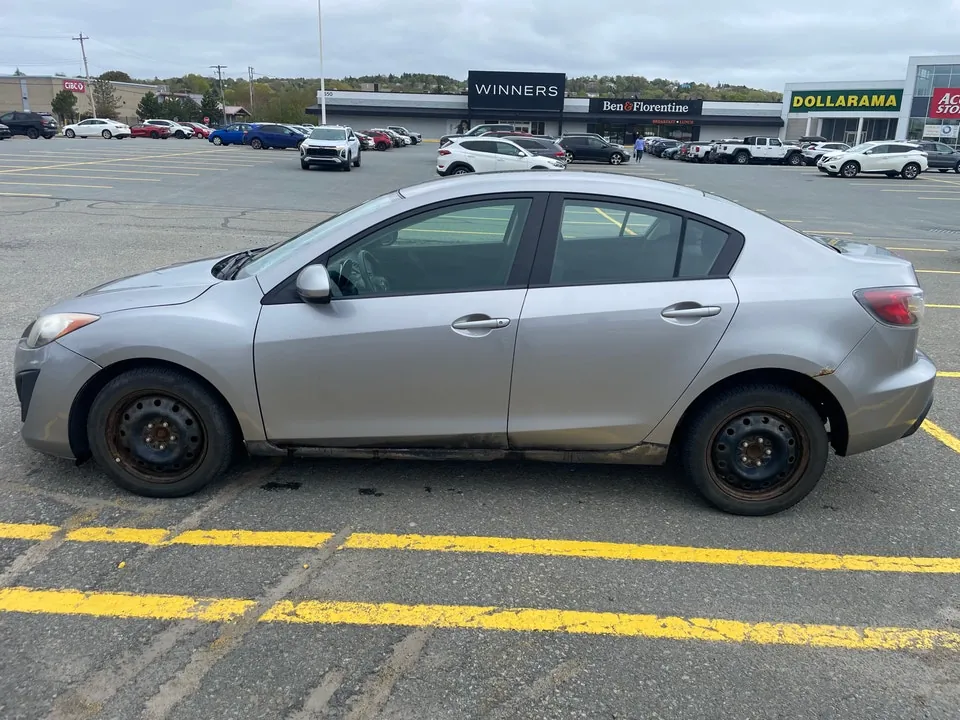 Mazda 3 2011 photo 4