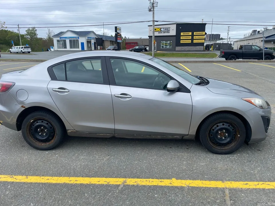 Mazda 3 2011 photo 3