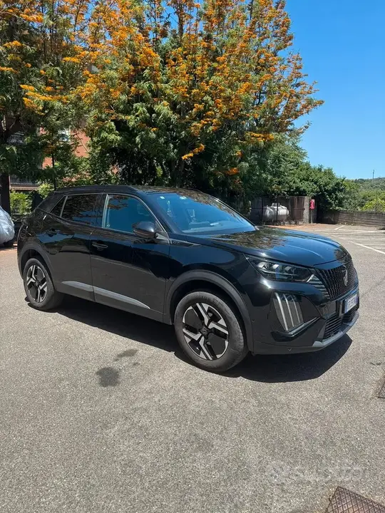 Peugeot 2008 2023 photo 2