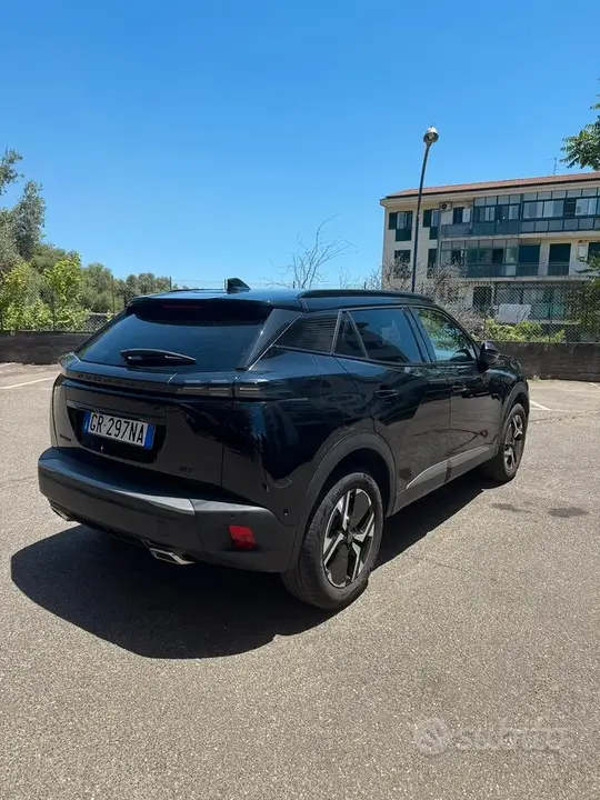 Peugeot 2008 2023 photo 3