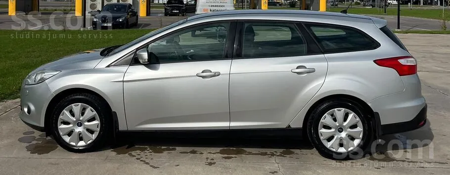 Ford Focus 2013 photo 3