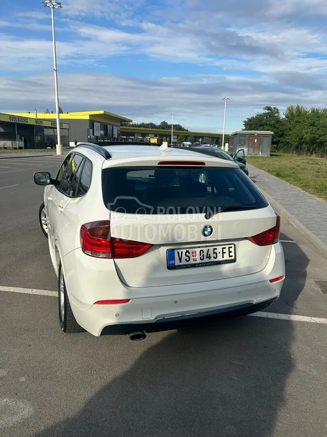 BMW X1 2011 photo 4