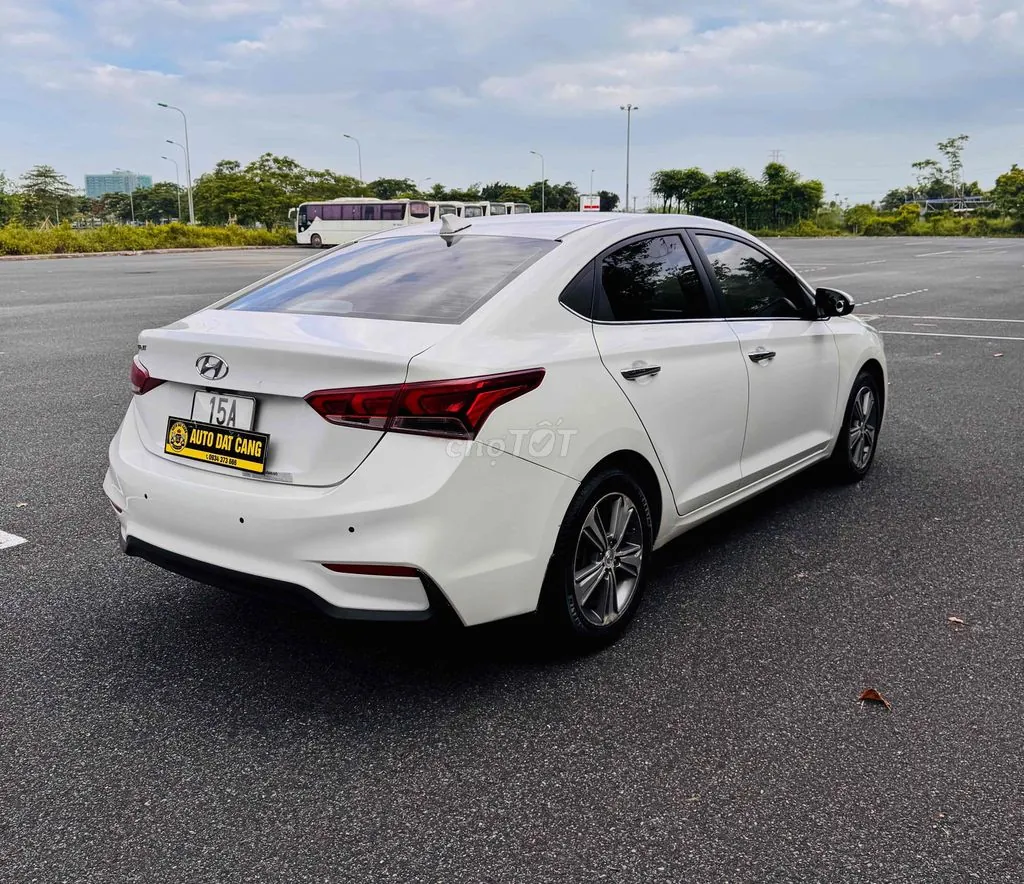 Hyundai Accent 2018 photo 3