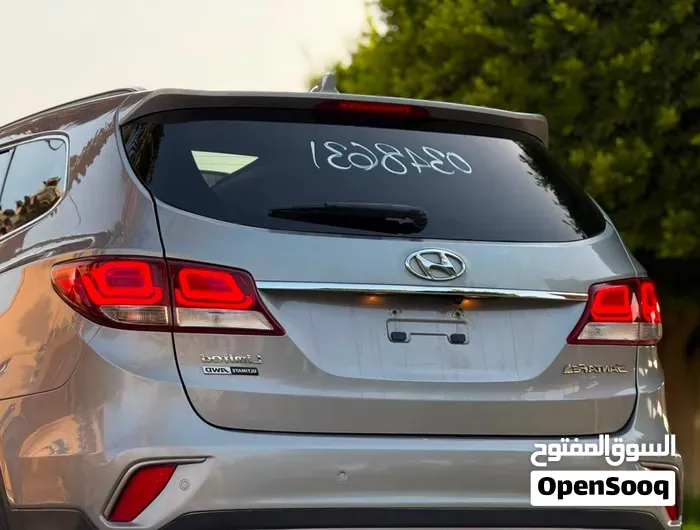 Hyundai Santa Fe 2018 photo 3