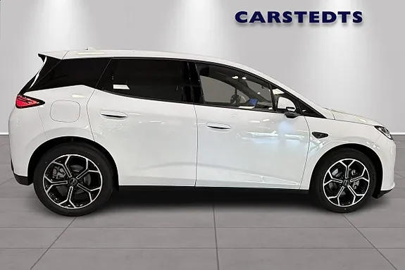 BYD Dolphin 2026 photo 2
