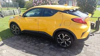 Toyota C-Hr 2020 photo 2