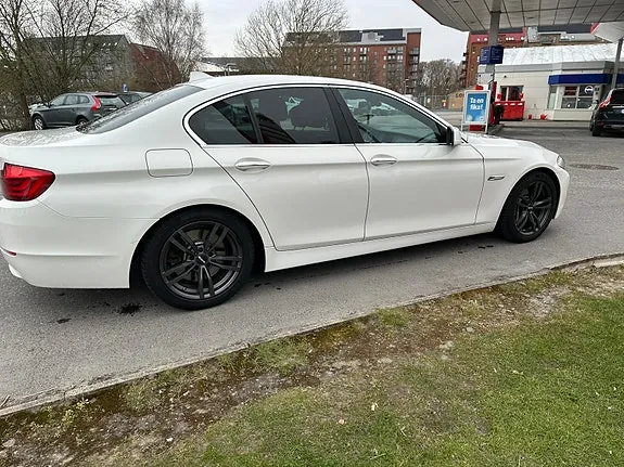 BMW 530D 2012 photo 2