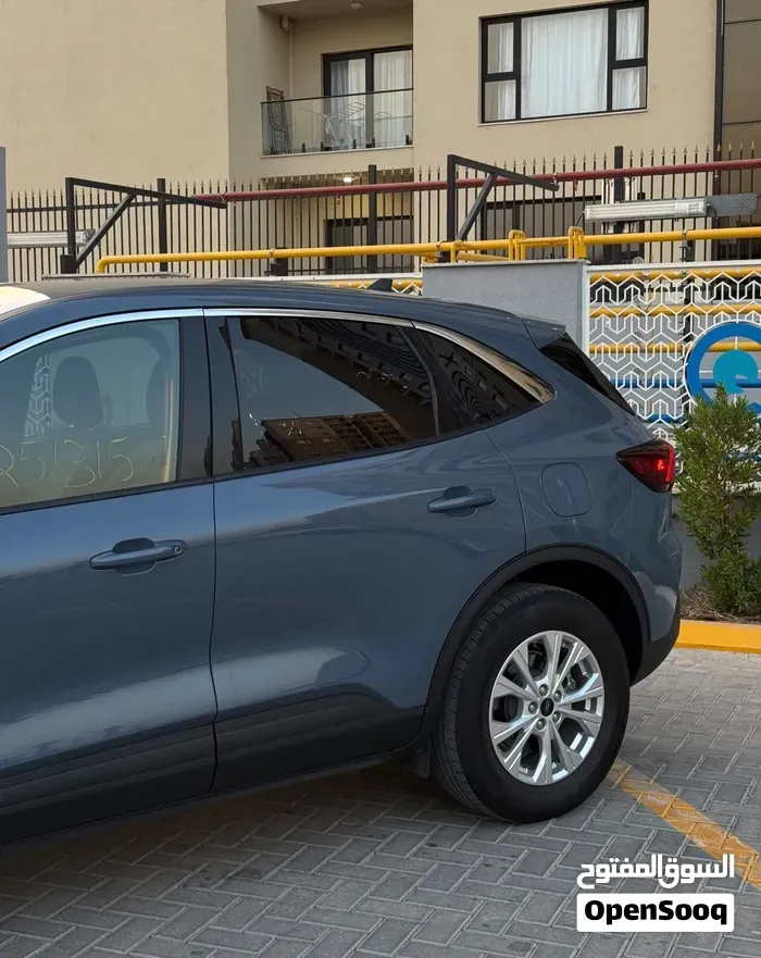 Ford Escape 2023 photo 2
