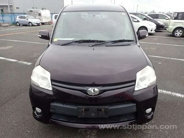 Toyota Sienta 2013 photo 5