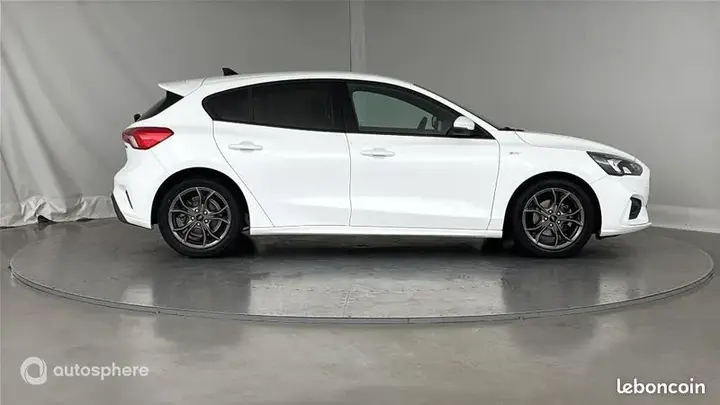 Ford Focus 2021 photo 4
