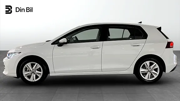Volkswagen Golf I 2026 photo 2