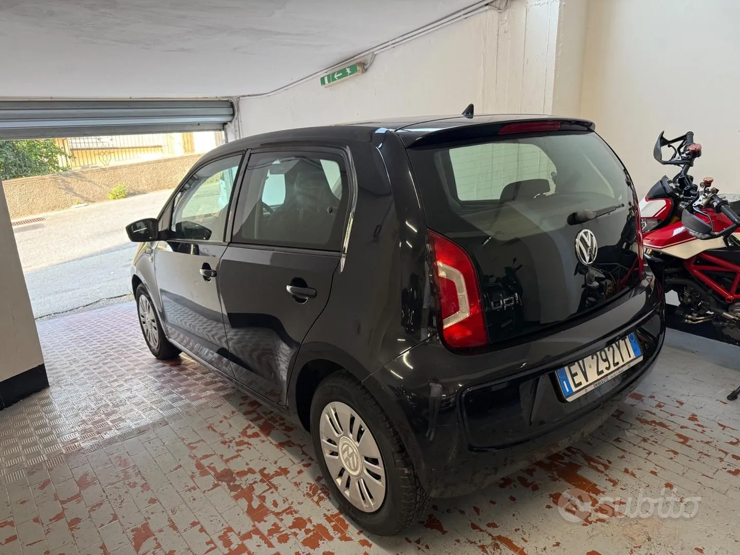 Volkswagen Up 2014 photo 5