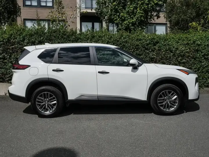 Nissan Rogue 2025 photo 2