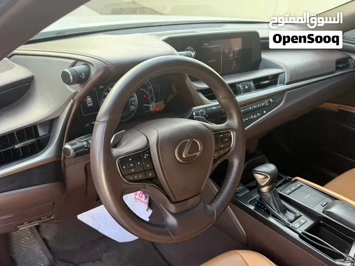 Lexus Es 300 2021 photo 5