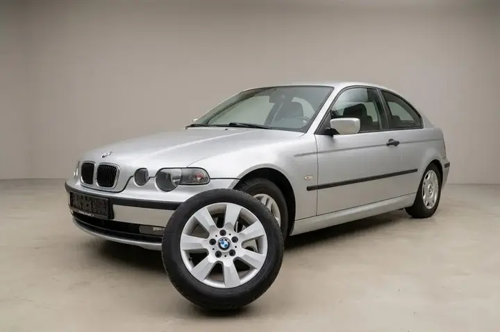 BMW 318Ti