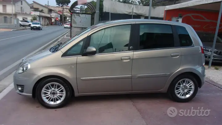 Lancia Musa 2012 photo 3