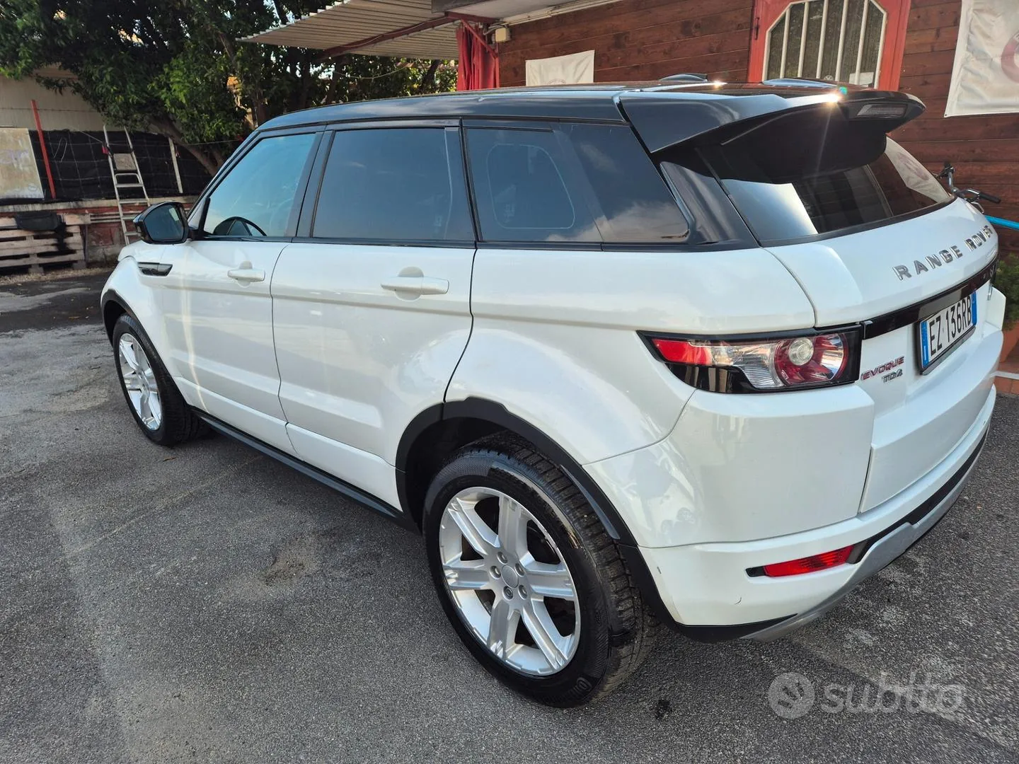 Land Rover Range Rover Evoque 2015 photo 5