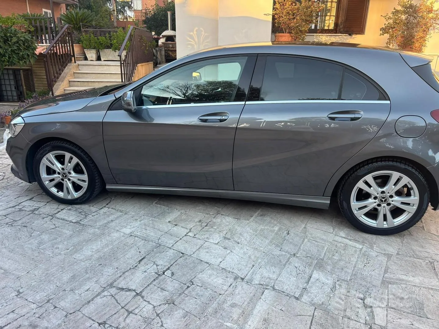 Mercedes-Benz A-Class 2017 photo 2