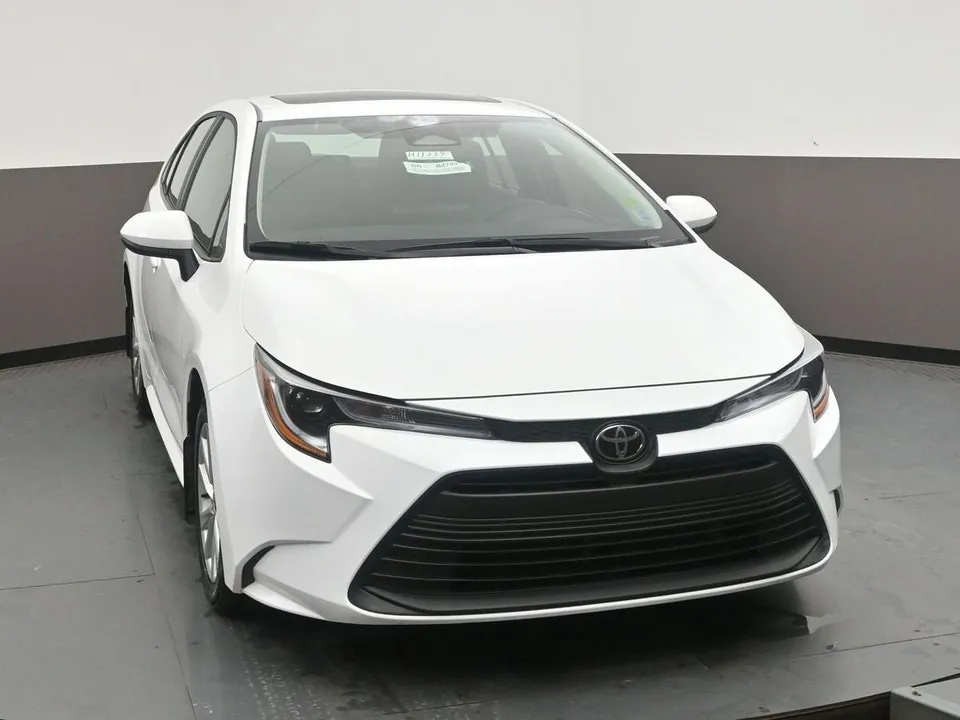 Toyota Corolla 2025 photo 2