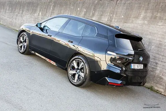 BMW Ix 2022 photo 2