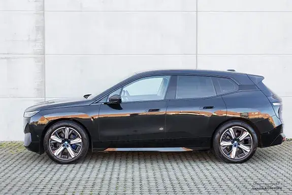 BMW Ix 2022 photo 3