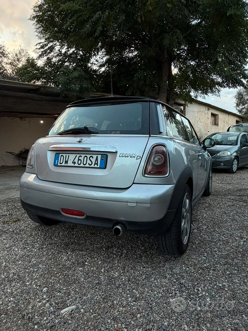Mini Mini Cooper D R56 2009 photo 4