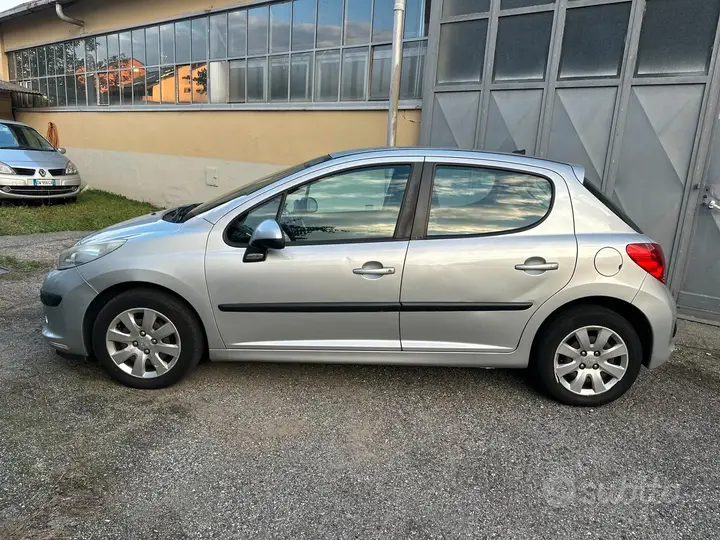 Peugeot 207 2007 photo 3