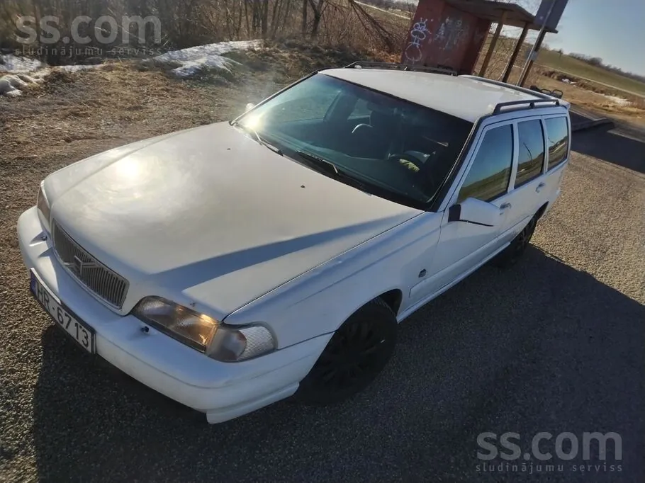 Volvo V70 1997 photo 4