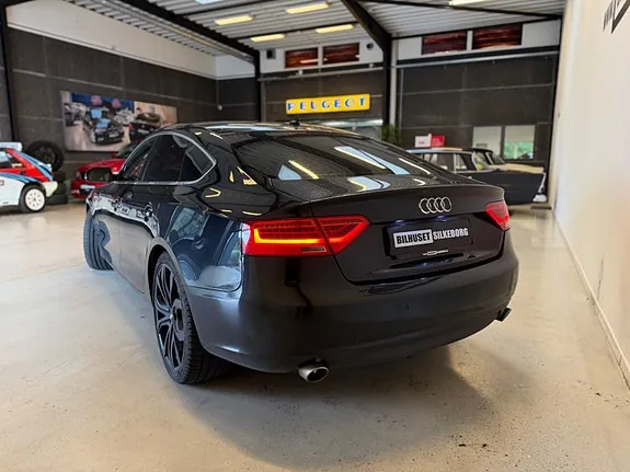 Audi A5 2012 photo 4