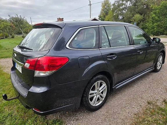 Subaru Legacy 2010 photo 3