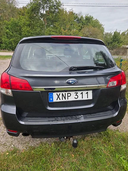 Subaru Legacy 2010 photo 4