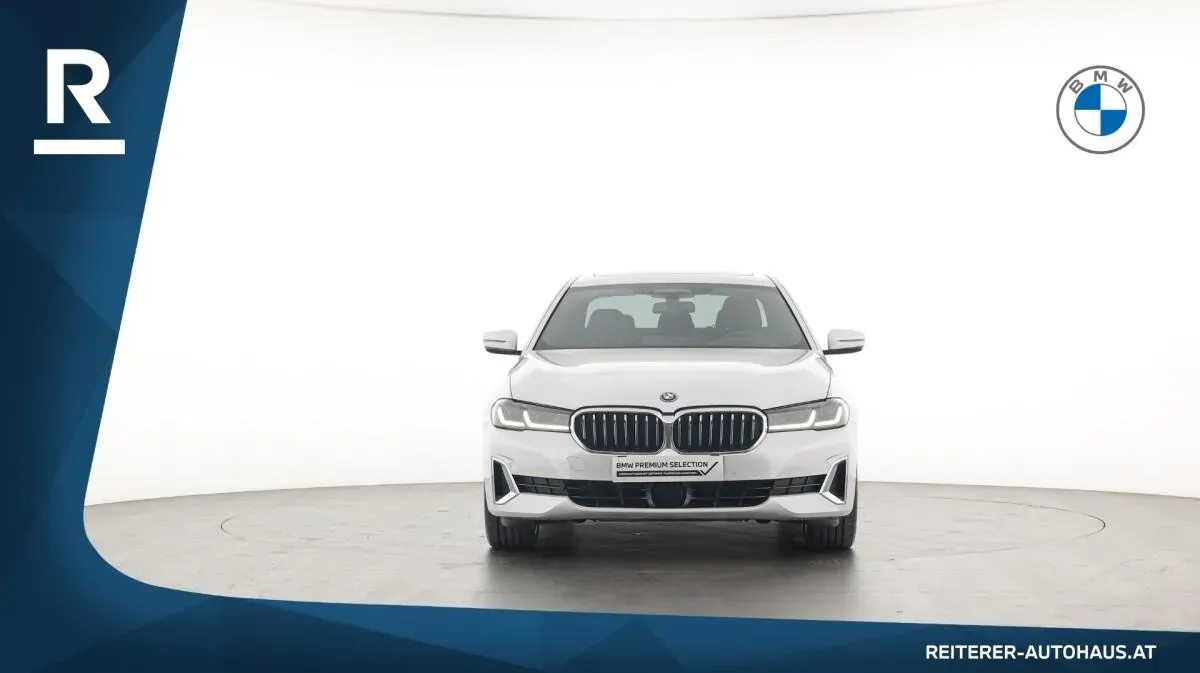 BMW 5 Series 2022 photo 2