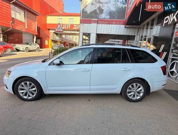 Skoda Octavia 2018 photo 3