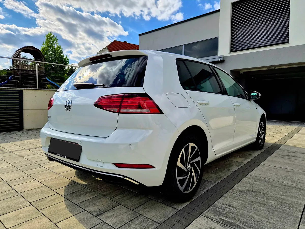 Volkswagen Golf 2018 photo 3
