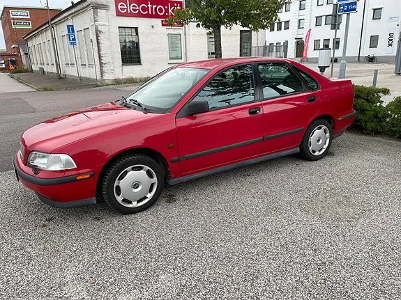 Volvo S40 1997 photo 3