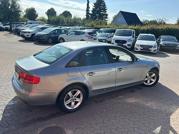 Audi A4 2009 photo 5
