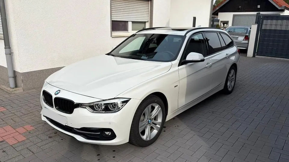 BMW 320I